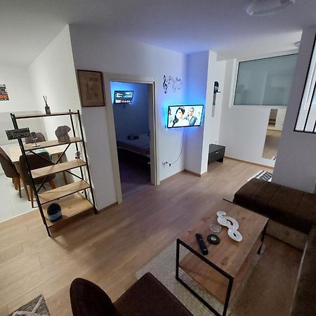 Apartman Muzika Ягодина Экстерьер фото