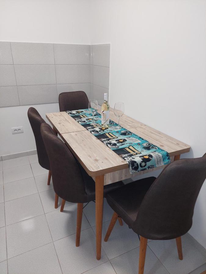 Apartman Muzika Ягодина Экстерьер фото