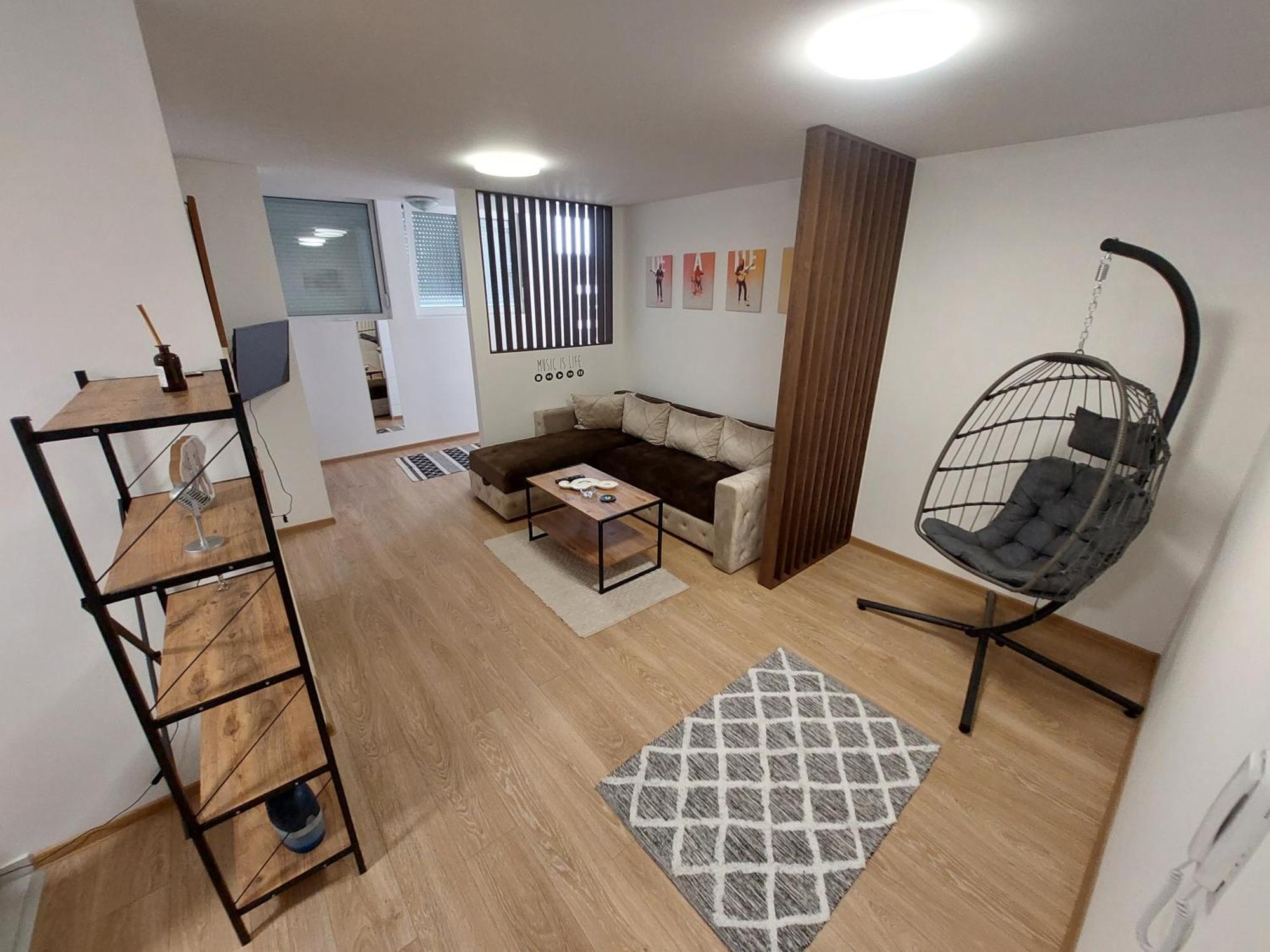 Apartman Muzika Ягодина Экстерьер фото