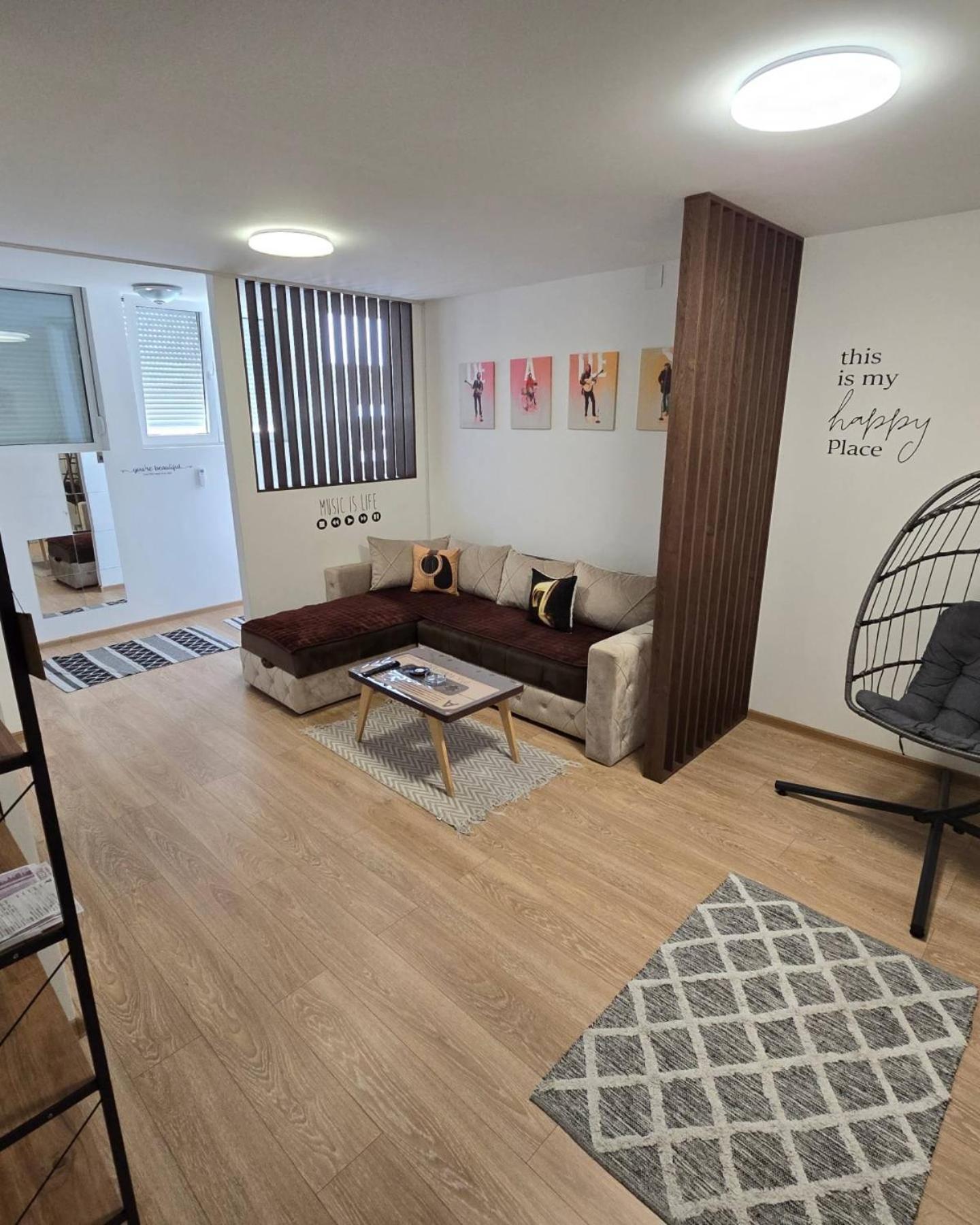 Apartman Muzika Ягодина Экстерьер фото