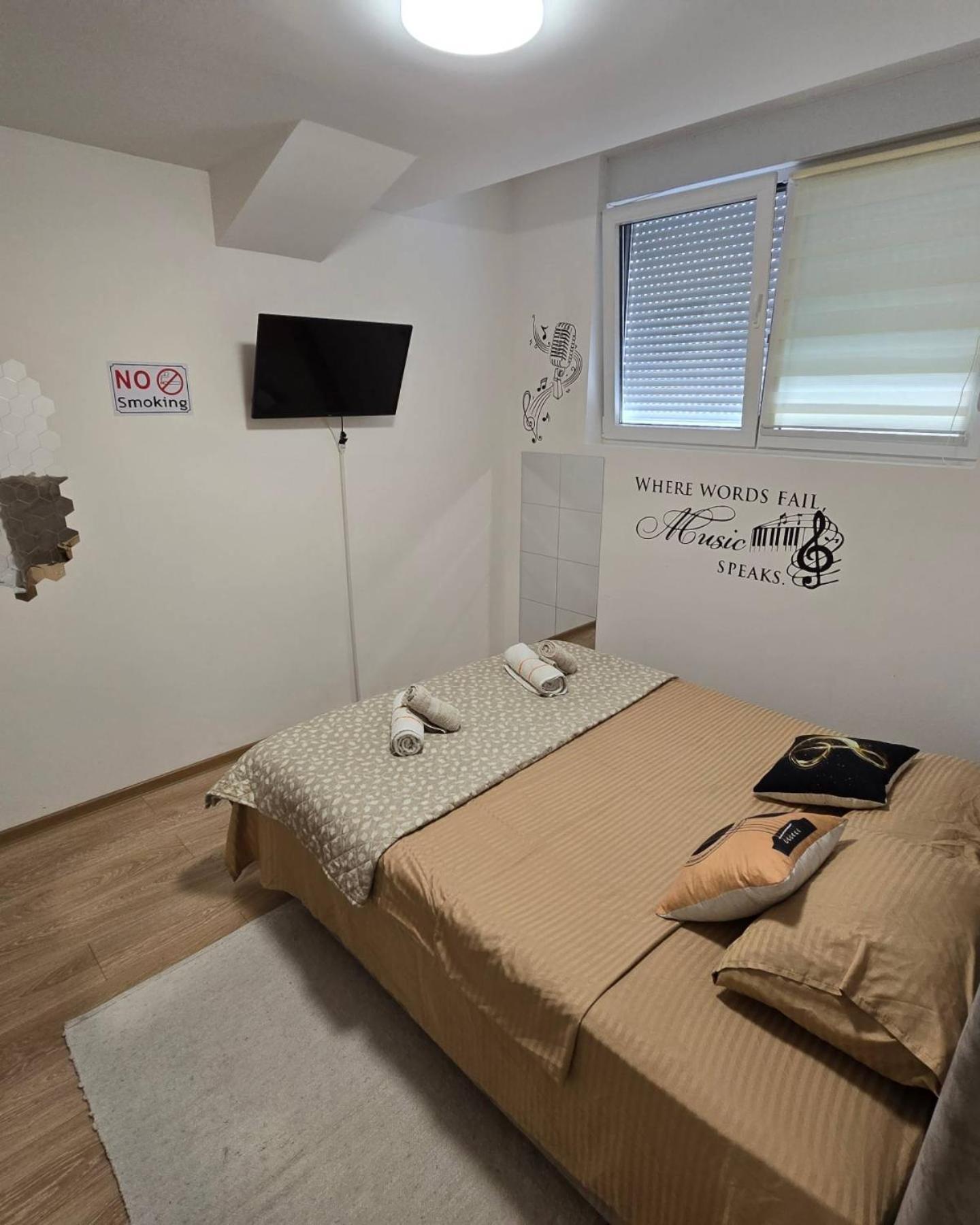 Apartman Muzika Ягодина Экстерьер фото